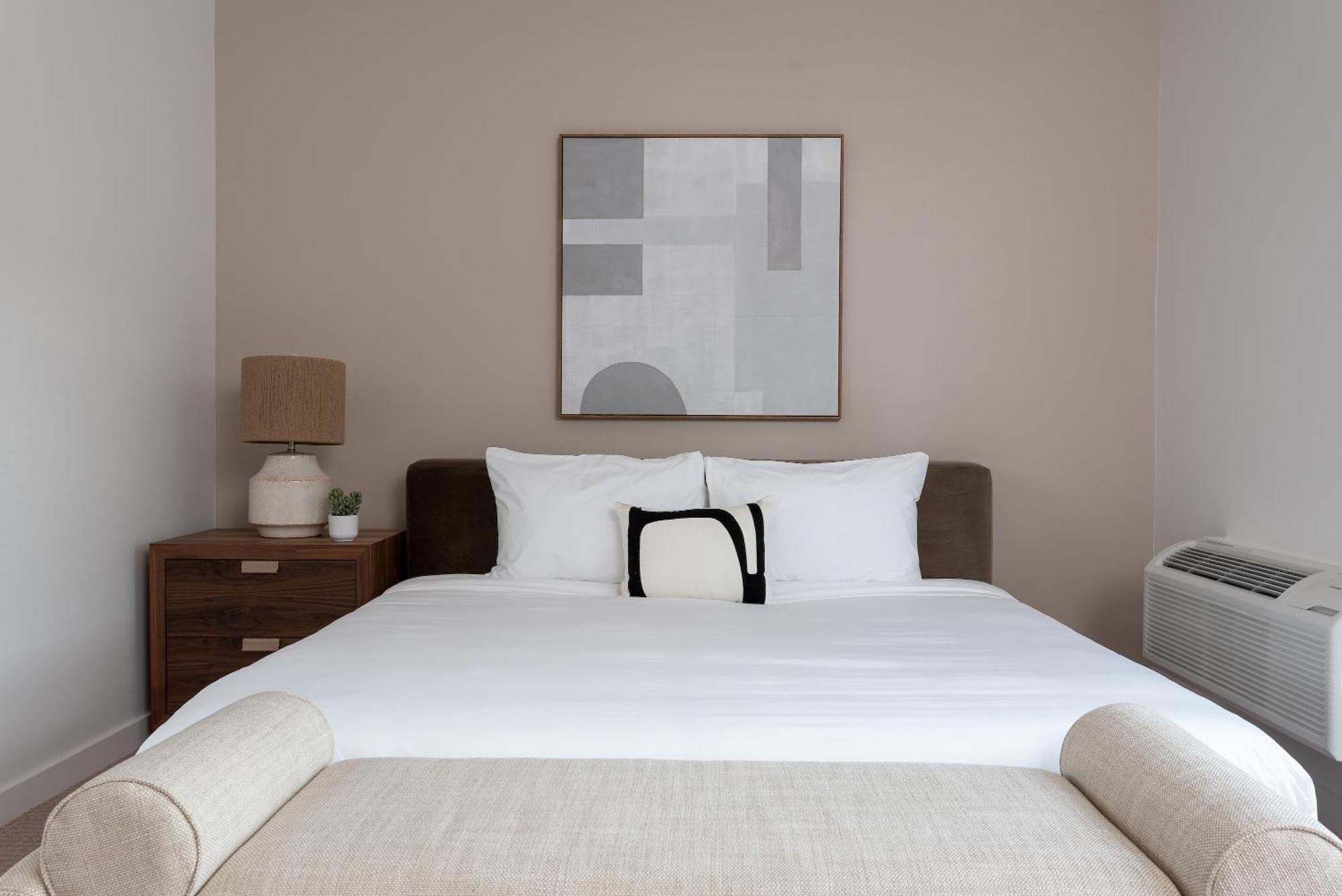 Boardwalk Hotel On Lake Anna By Kasa Mineral Bilik gambar